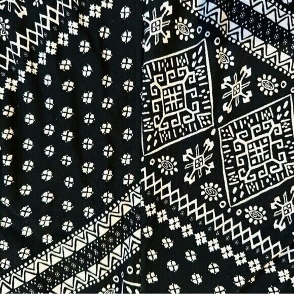 Maurices midi sharkbite hem black and white Jacquard Damask Paisley Size Small - Picture 5 of 8
